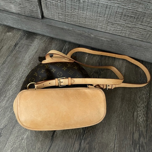 Louis Vuitton Montsouris Backpack MM Monogram LV Bag - Picture 7 of 13